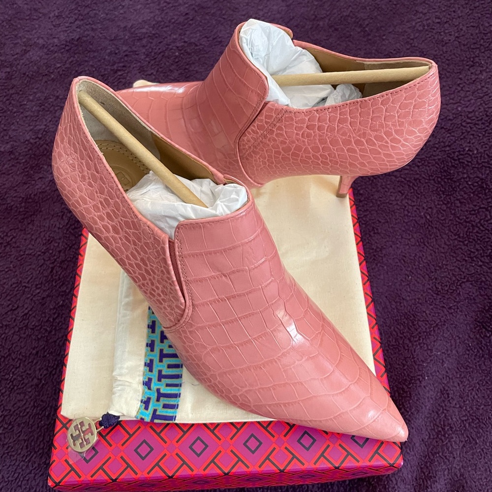 NIB Tory Burch Georgina ankle bootie.
